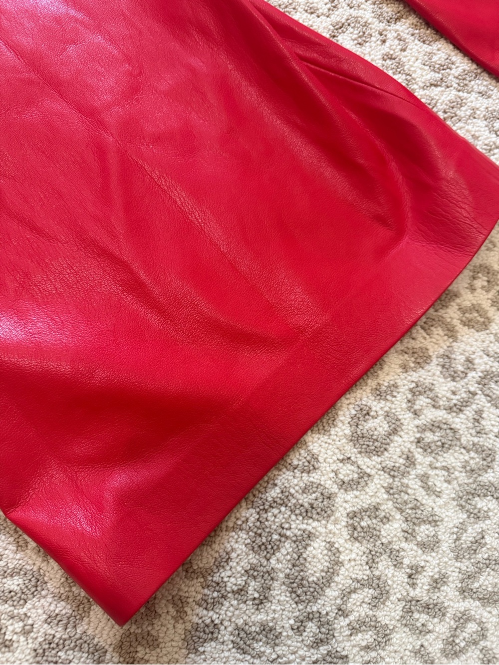 Alice + Olivia Red Faux Leather Wide Leg Trouser Pants NWOT Size 10 - Picture 10 of 15